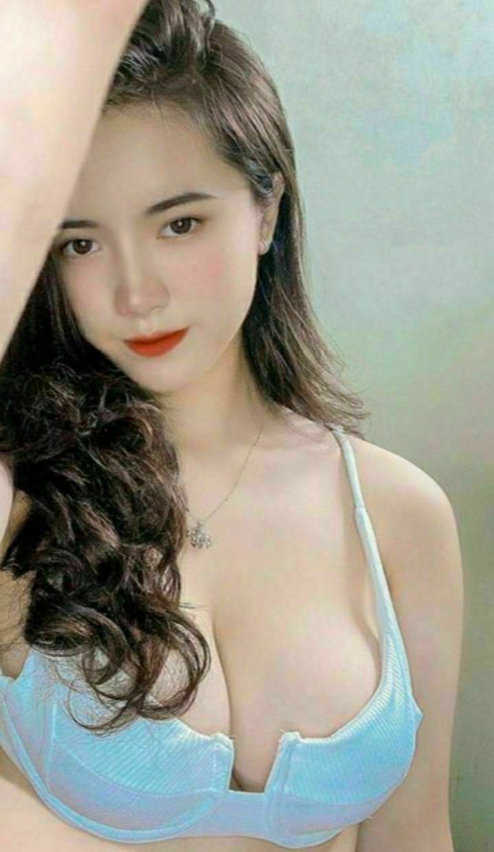我们在车里~重现铁达尼号般的车内性爱~